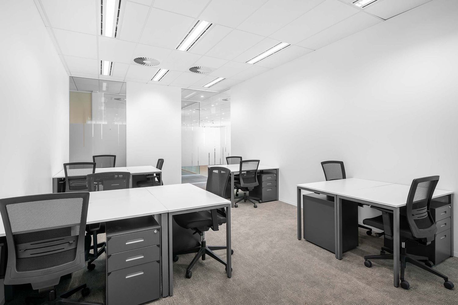 All-inclusive access to professional office space for 10 persons in West Allis